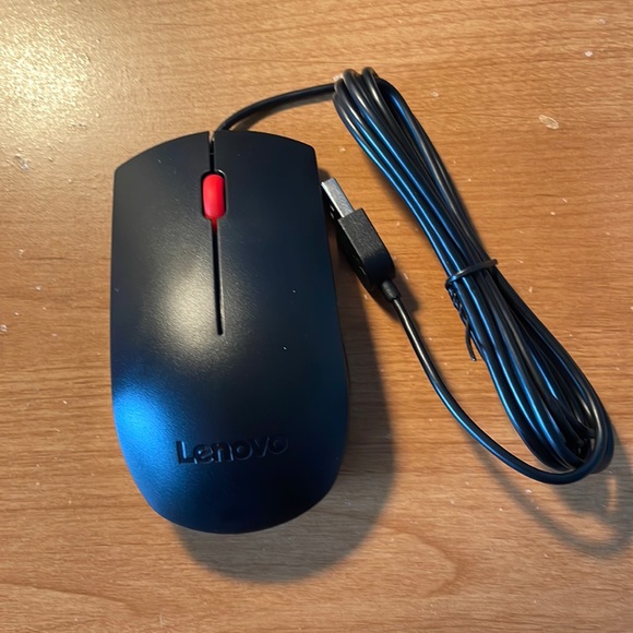Lenovo Essential USB Mouse - Picture 1 of 2